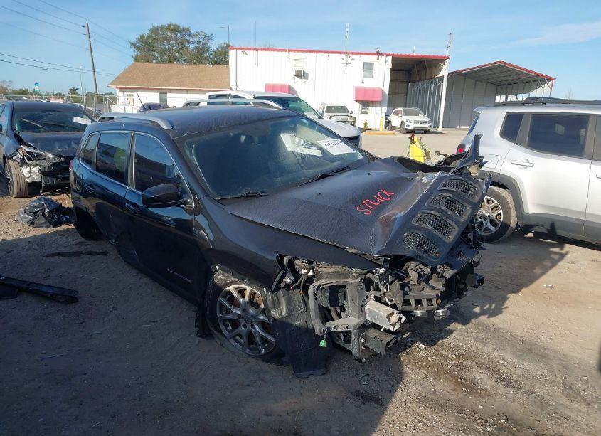 2015 Jeep Cherokee LATITUDE (VIN 1C4PJLCB5FW712133) main photo