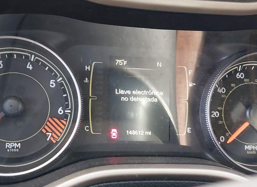 Photo 15 of 2015 Jeep Cherokee LATITUDE (VIN 1C4PJLCB5FW712133)