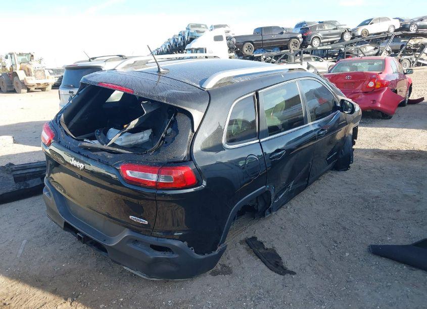 Photo 4 of 2015 Jeep Cherokee LATITUDE (VIN 1C4PJLCB5FW712133)