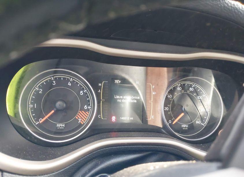 Photo 7 of 2015 Jeep Cherokee LATITUDE (VIN 1C4PJLCB5FW712133)