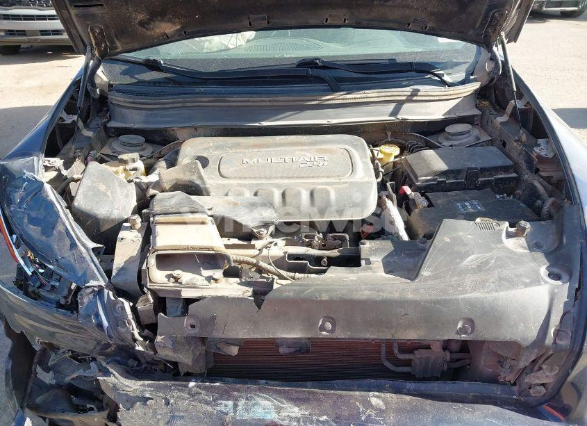 Photo 10 of 2015 Jeep Cherokee LATITUDE (VIN 1C4PJLCB5FW741616)