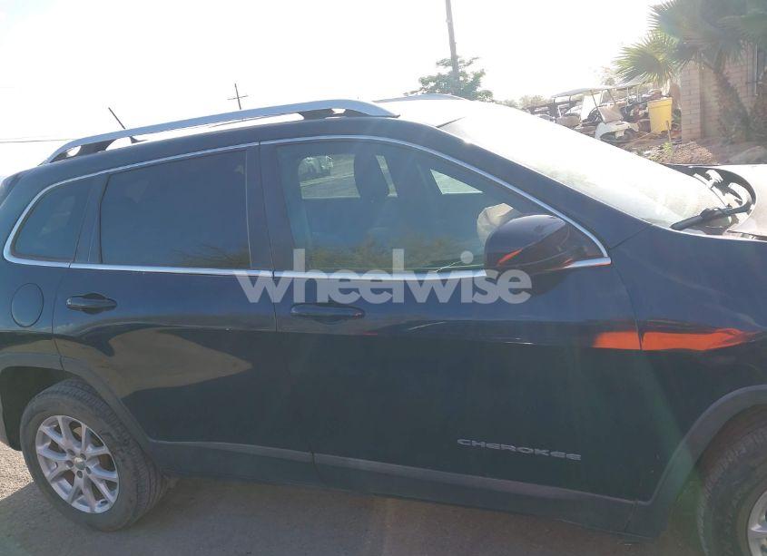 Photo 13 of 2015 Jeep Cherokee LATITUDE (VIN 1C4PJLCB5FW741616)