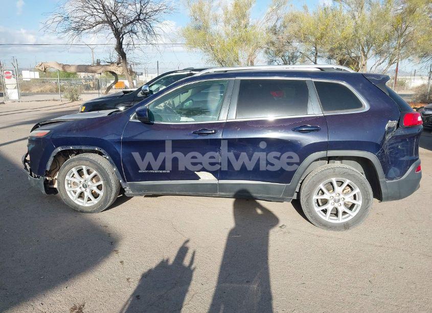 Photo 14 of 2015 Jeep Cherokee LATITUDE (VIN 1C4PJLCB5FW741616)