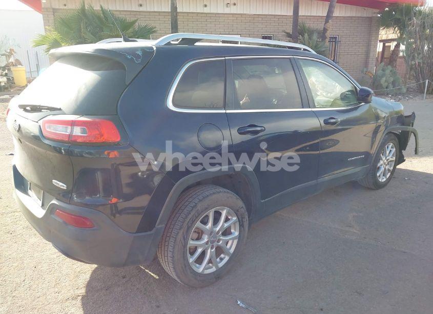 Photo 4 of 2015 Jeep Cherokee LATITUDE (VIN 1C4PJLCB5FW741616)