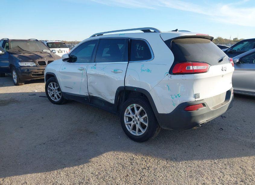 Photo 3 of 2015 Jeep Cherokee LATITUDE (VIN 1C4PJLCB5FW781730)