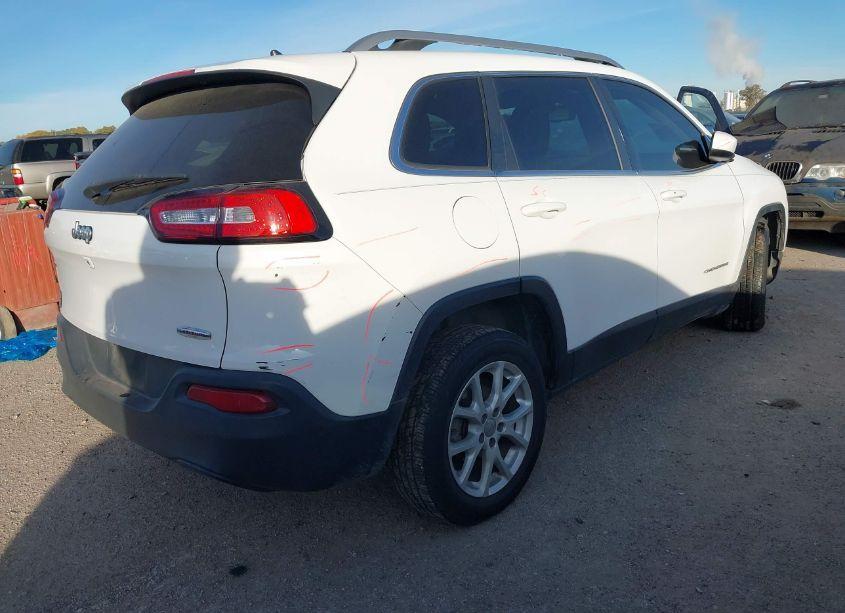 Photo 4 of 2015 Jeep Cherokee LATITUDE (VIN 1C4PJLCB5FW781730)