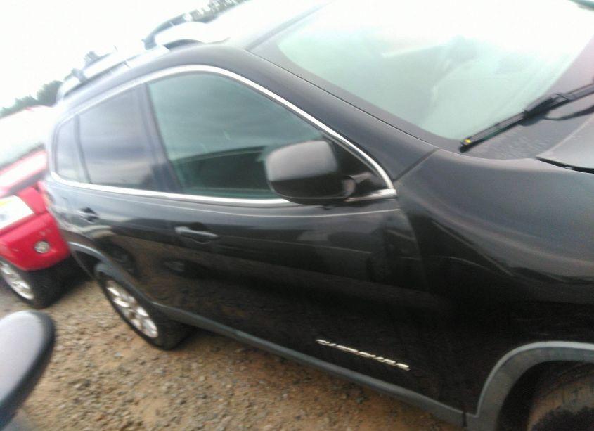 Photo 13 of 2016 Jeep Cherokee LATITUDE (VIN 1C4PJLCB5GW259987)