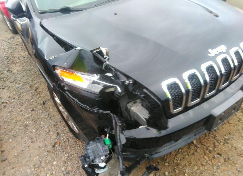 Photo 6 of 2016 Jeep Cherokee LATITUDE (VIN 1C4PJLCB5GW259987)