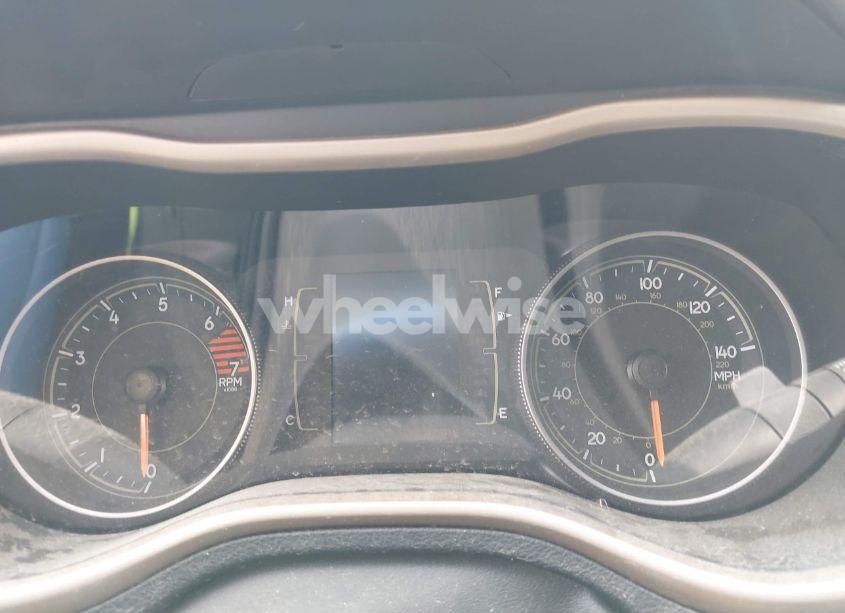 Photo 7 of 2016 Jeep Cherokee LATITUDE (VIN 1C4PJLCB5GW274005)