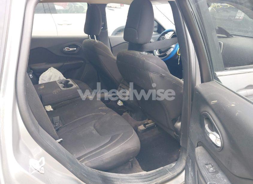 Photo 8 of 2016 Jeep Cherokee LATITUDE (VIN 1C4PJLCB5GW274005)