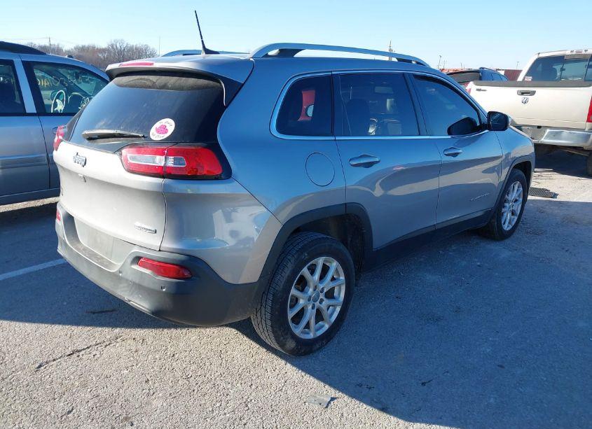 Photo 4 of 2016 Jeep Cherokee LATITUDE (VIN 1C4PJLCB5GW319752)