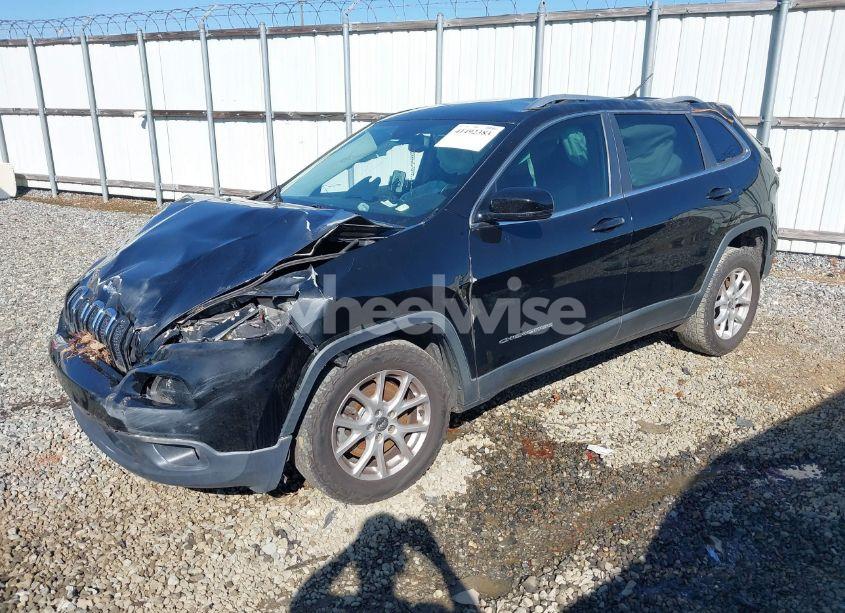 Photo 2 of 2017 Jeep Cherokee LATITUDE FWD (VIN 1C4PJLCB5HW597746)