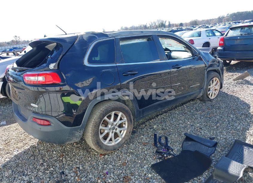 Photo 4 of 2017 Jeep Cherokee LATITUDE FWD (VIN 1C4PJLCB5HW597746)