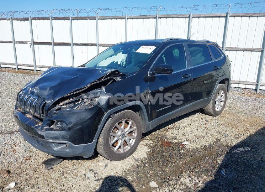 Photo 6 of 2017 Jeep Cherokee LATITUDE FWD (VIN 1C4PJLCB5HW597746)