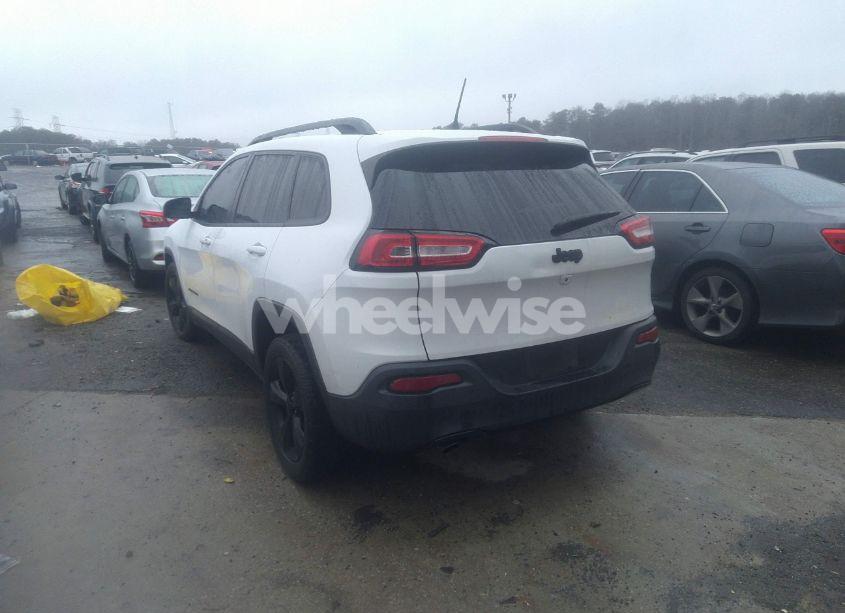 Photo 3 of 2018 Jeep Cherokee LATITUDE FWD (VIN 1C4PJLCB5JD545180)
