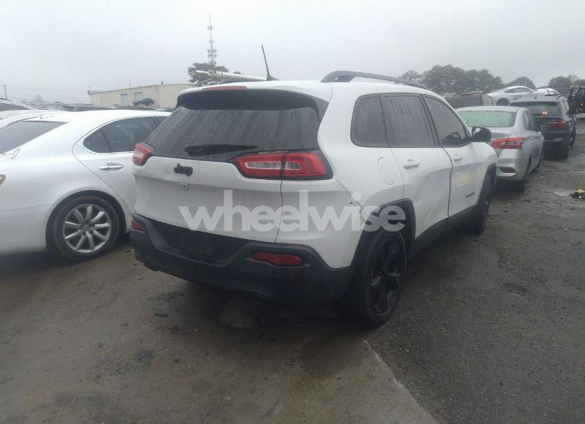 Photo 4 of 2018 Jeep Cherokee LATITUDE FWD (VIN 1C4PJLCB5JD545180)