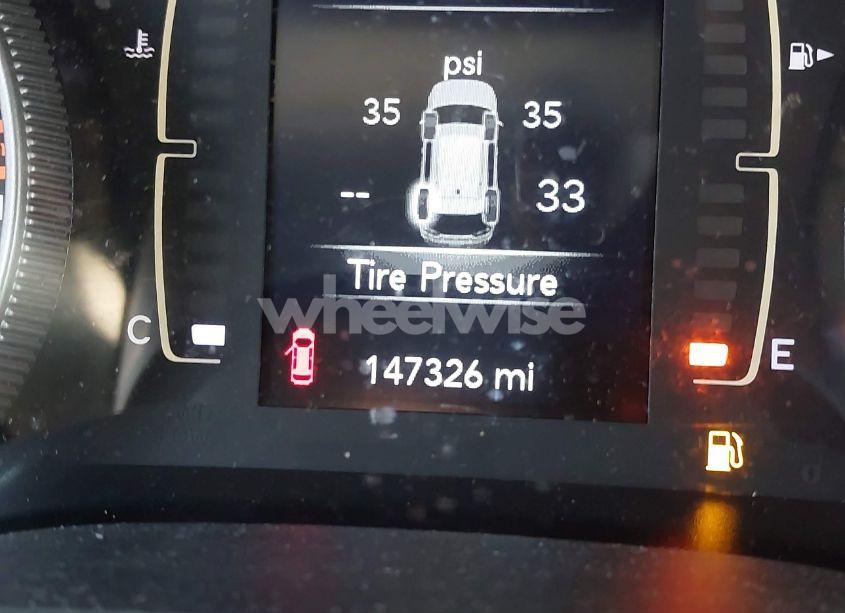 Photo 16 of 2019 Jeep Cherokee LATITUDE (VIN 1C4PJLCB5KD160381)