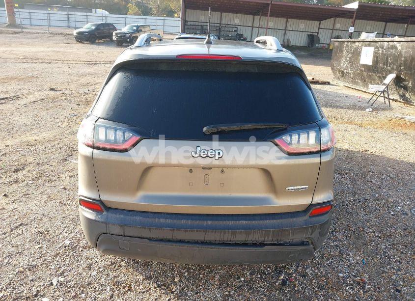 Photo 17 of 2019 Jeep Cherokee LATITUDE (VIN 1C4PJLCB5KD160381)