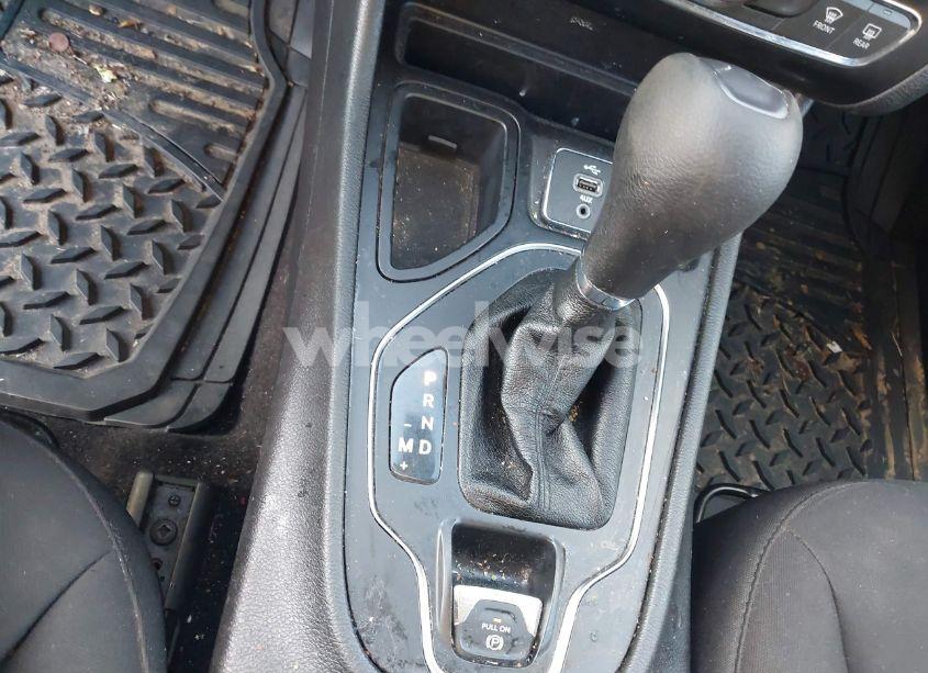 Photo 20 of 2019 Jeep Cherokee LATITUDE (VIN 1C4PJLCB5KD160381)