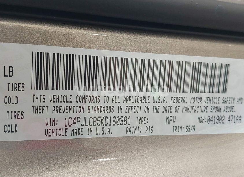 Photo 9 of 2019 Jeep Cherokee LATITUDE (VIN 1C4PJLCB5KD160381)