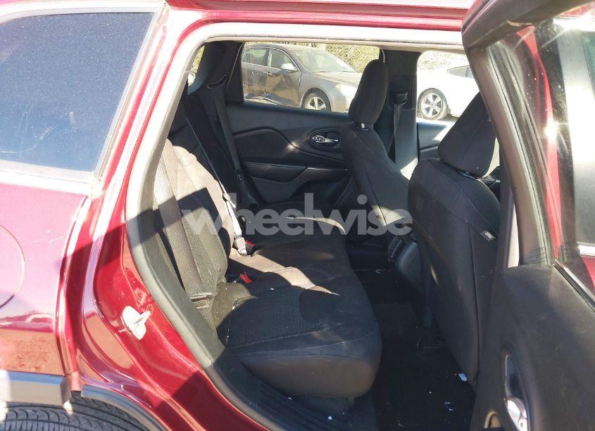 Photo 8 of 2019 Jeep Cherokee LATITUDE (VIN 1C4PJLCB5KD269973)