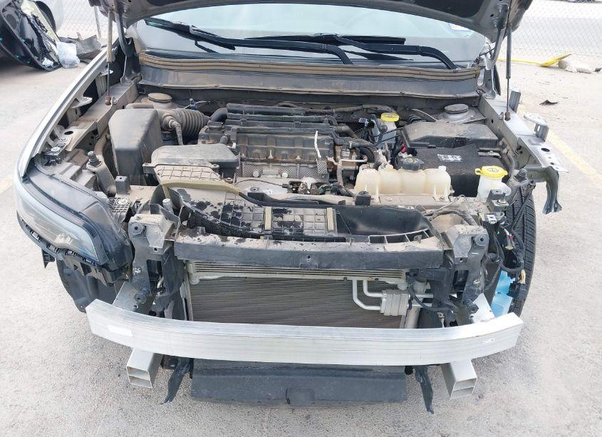 Photo 10 of 2019 Jeep Cherokee LATITUDE FWD (VIN 1C4PJLCB5KD312367)