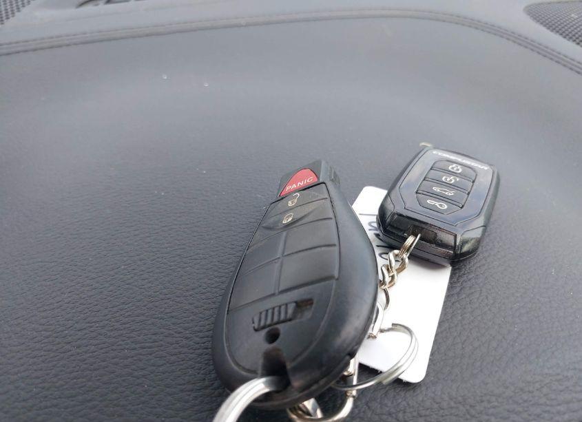 Photo 11 of 2019 Jeep Cherokee LATITUDE FWD (VIN 1C4PJLCB5KD312367)