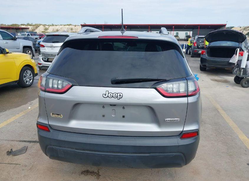 Photo 17 of 2019 Jeep Cherokee LATITUDE FWD (VIN 1C4PJLCB5KD312367)