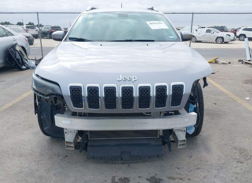 Photo 6 of 2019 Jeep Cherokee LATITUDE FWD (VIN 1C4PJLCB5KD312367)