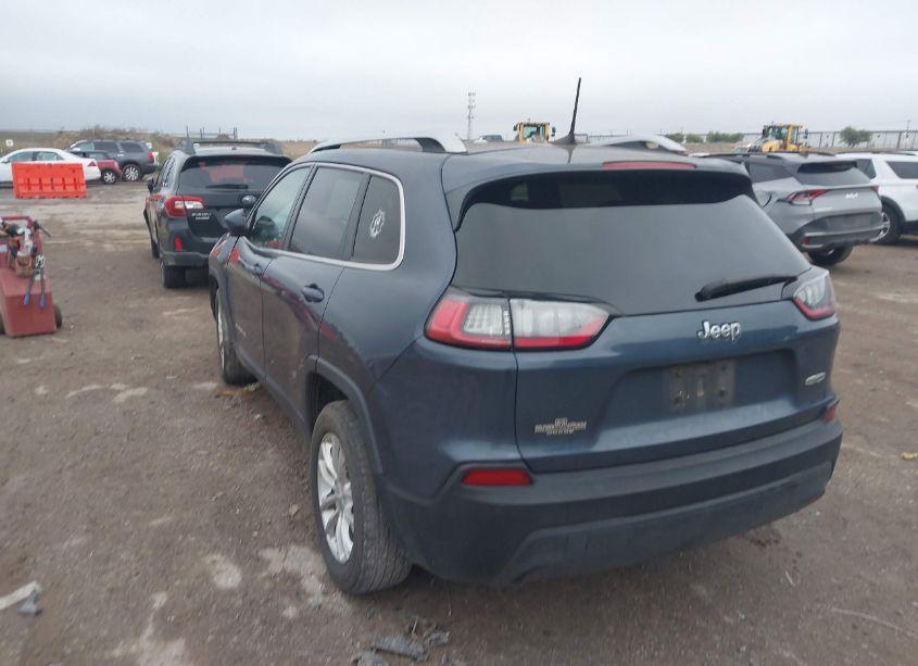 Photo 3 of 2019 Jeep Cherokee LATITUDE FWD (VIN 1C4PJLCB5KD396657)