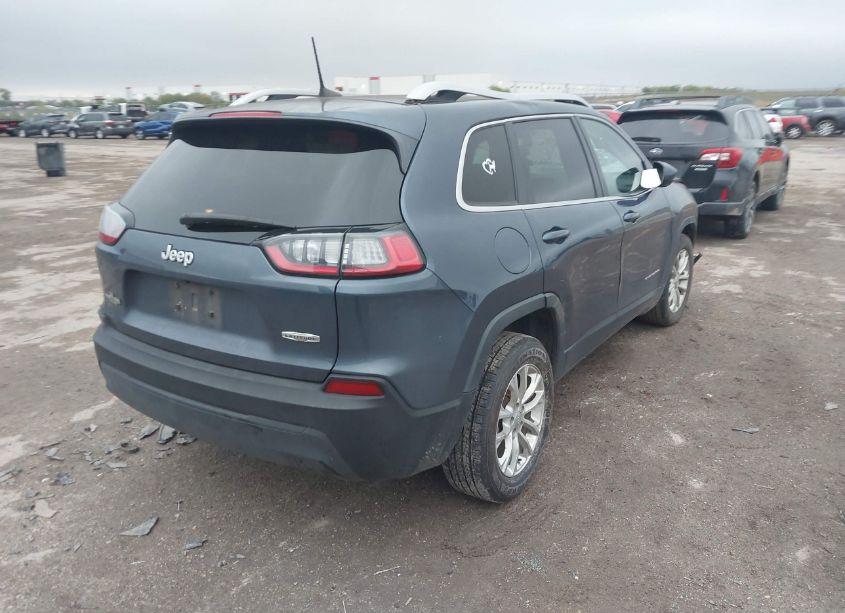 Photo 4 of 2019 Jeep Cherokee LATITUDE FWD (VIN 1C4PJLCB5KD396657)