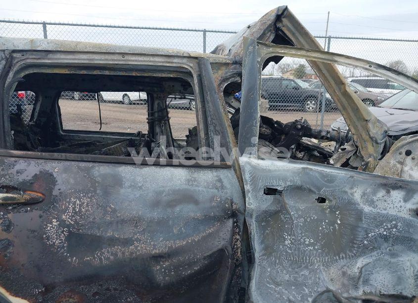 Photo 12 of 2019 Jeep Cherokee LATITUDE FWD (VIN 1C4PJLCB5KD455769)