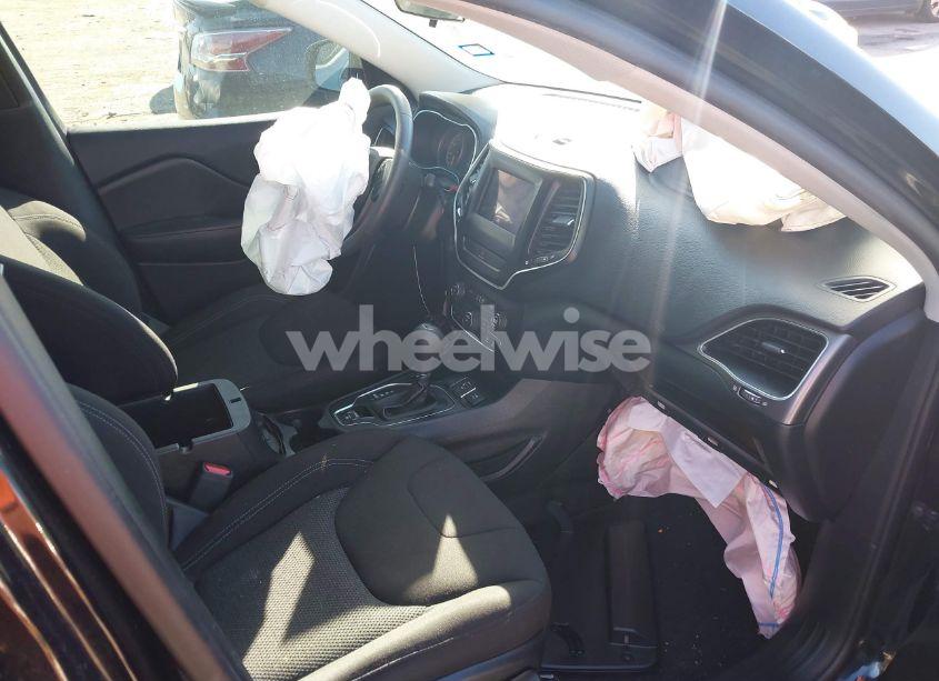 Photo 5 of 2020 Jeep Cherokee LATITUDE (VIN 1C4PJLCB5LD528477)