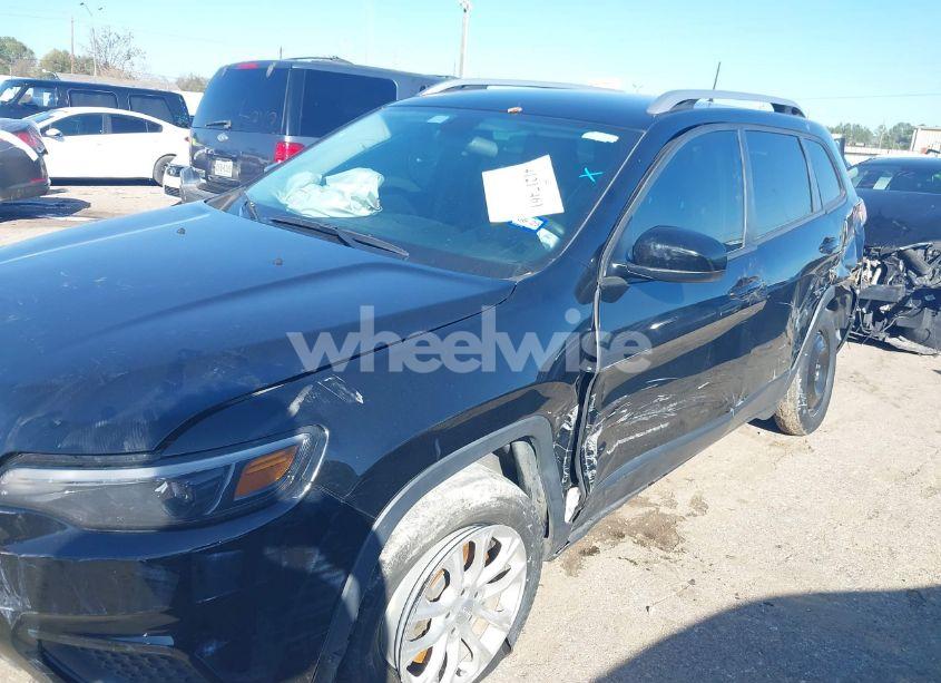 Photo 6 of 2020 Jeep Cherokee LATITUDE (VIN 1C4PJLCB5LD528477)