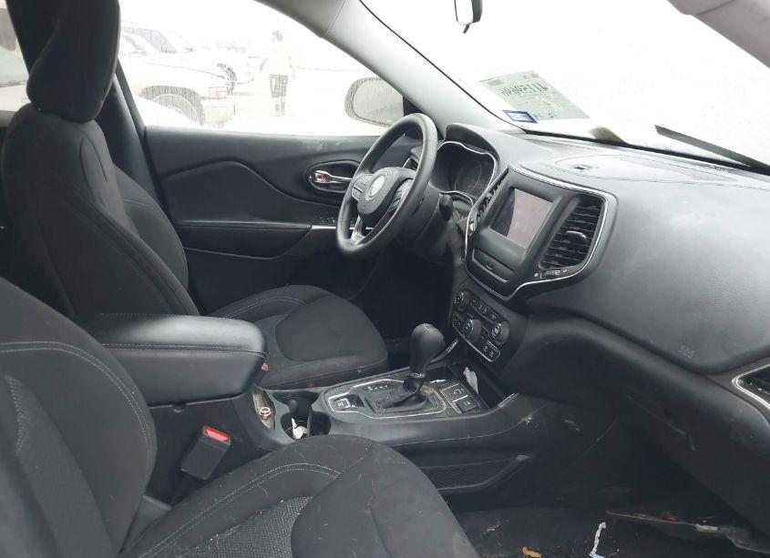 Photo 5 of 2020 Jeep Cherokee LATITUDE FWD (VIN 1C4PJLCB5LD535767)