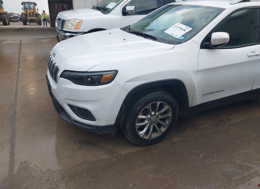 Photo 6 of 2020 Jeep Cherokee LATITUDE FWD (VIN 1C4PJLCB5LD535767)