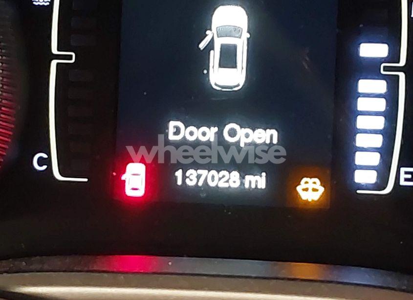 Photo 16 of 2014 Jeep Cherokee LATITUDE (VIN 1C4PJLCB6EW172127)