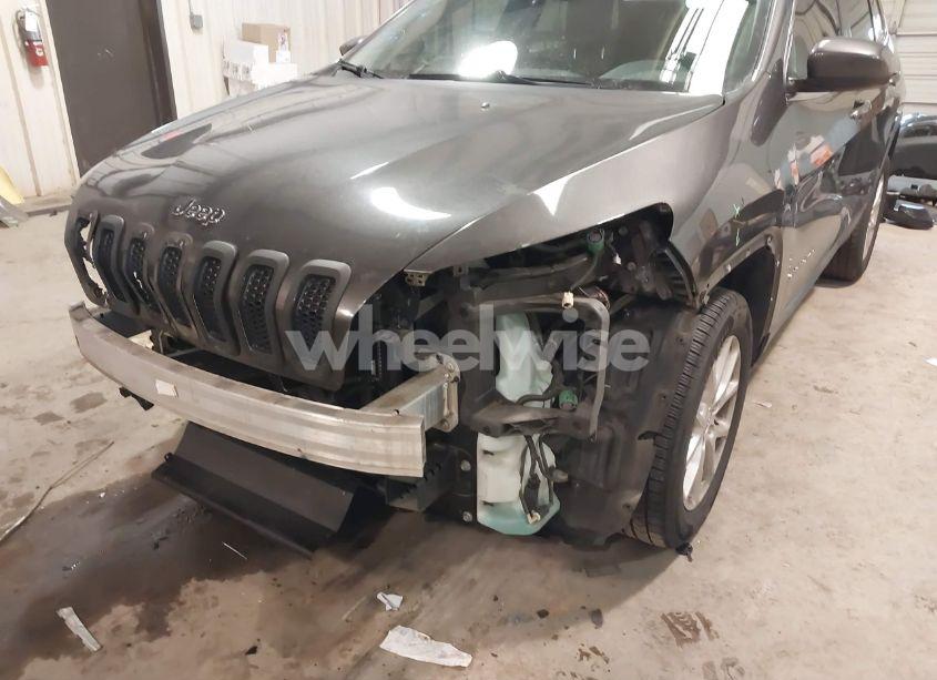 Photo 18 of 2014 Jeep Cherokee LATITUDE (VIN 1C4PJLCB6EW172127)