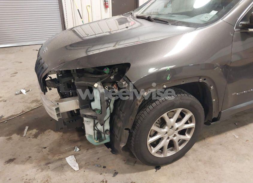 Photo 19 of 2014 Jeep Cherokee LATITUDE (VIN 1C4PJLCB6EW172127)