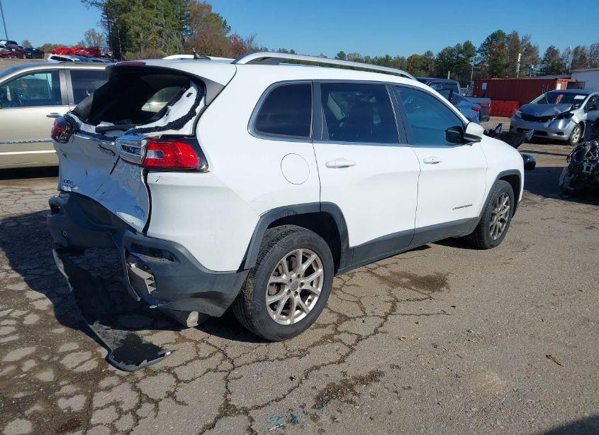Photo 4 of 2015 Jeep Cherokee LATITUDE (VIN 1C4PJLCB6FW616852)
