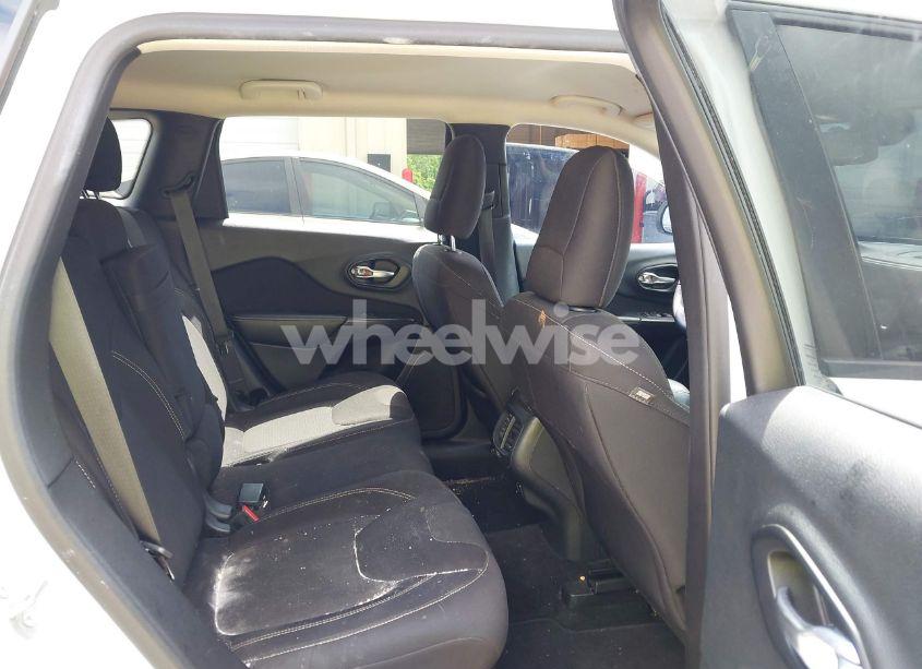 Photo 8 of 2015 Jeep Cherokee LATITUDE ALTITUDE (VIN 1C4PJLCB6FW731208)