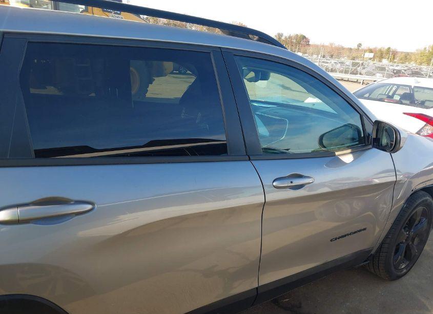 Photo 13 of 2016 Jeep Cherokee ALTITUDE (VIN 1C4PJLCB6GW137512)