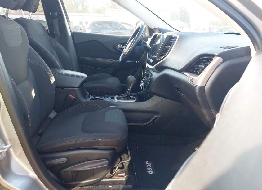 Photo 5 of 2016 Jeep Cherokee ALTITUDE (VIN 1C4PJLCB6GW137512)