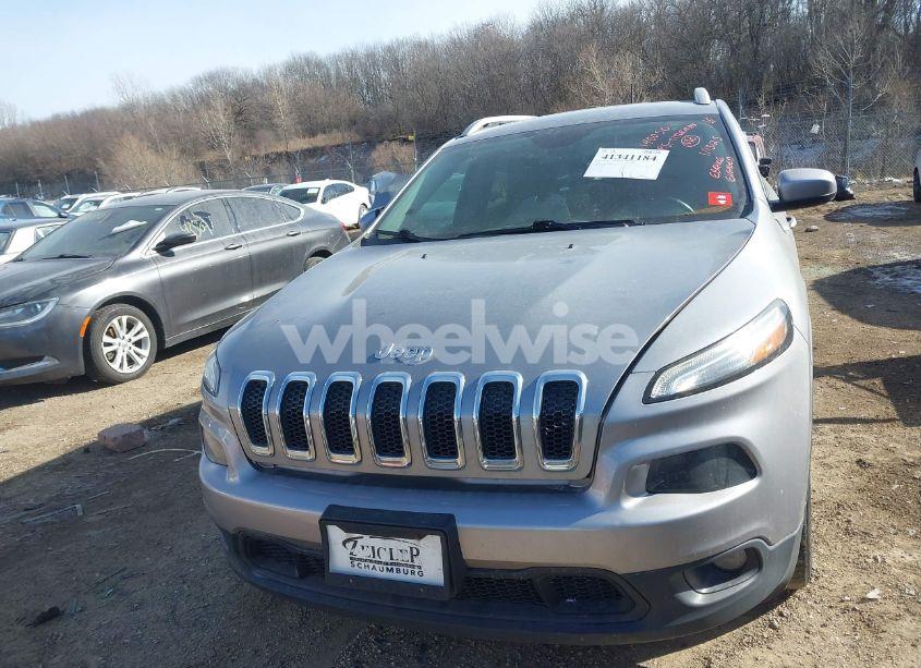 Photo 12 of 2016 Jeep Cherokee LATITUDE (VIN 1C4PJLCB6GW190050)