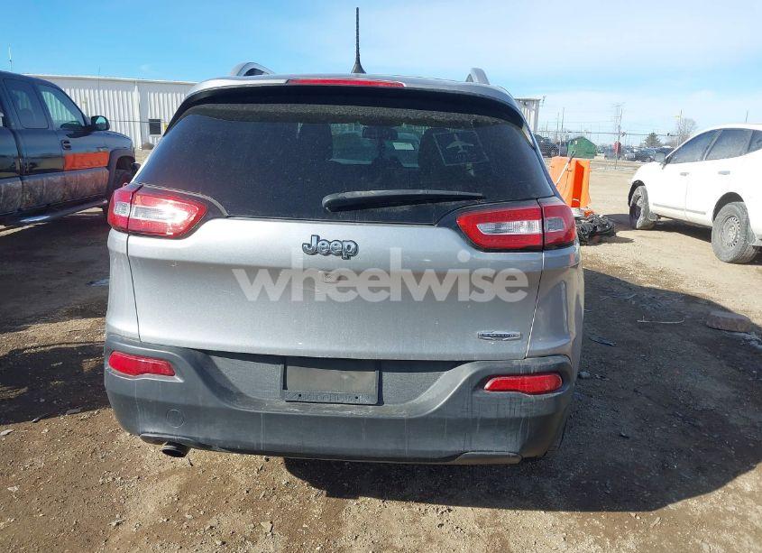 Photo 16 of 2016 Jeep Cherokee LATITUDE (VIN 1C4PJLCB6GW190050)