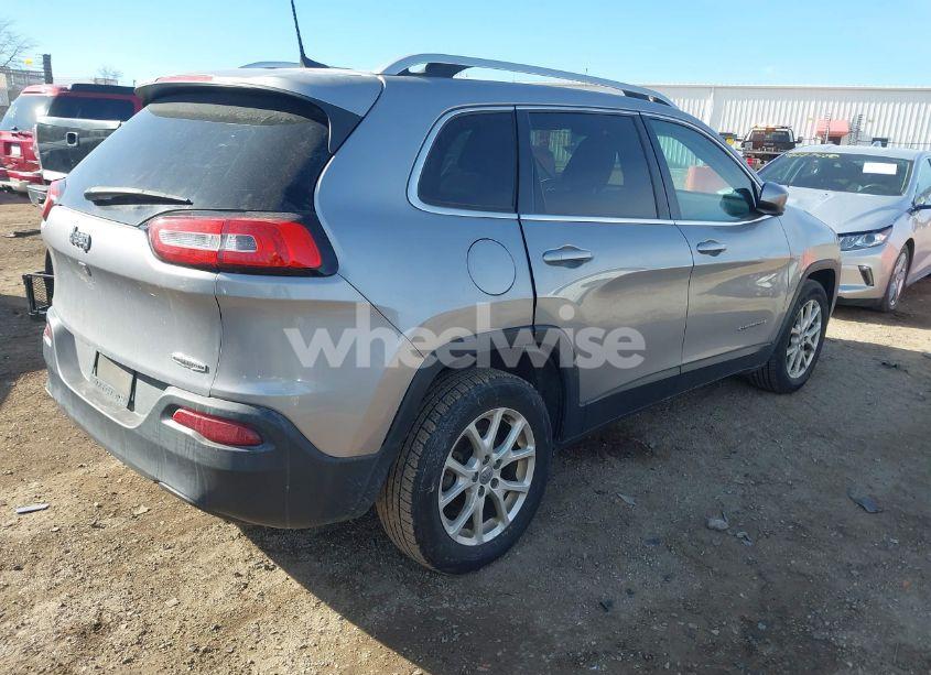 Photo 4 of 2016 Jeep Cherokee LATITUDE (VIN 1C4PJLCB6GW190050)
