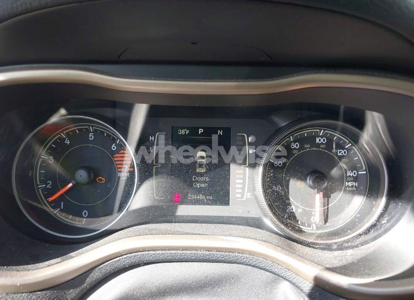 Photo 7 of 2016 Jeep Cherokee LATITUDE (VIN 1C4PJLCB6GW190050)