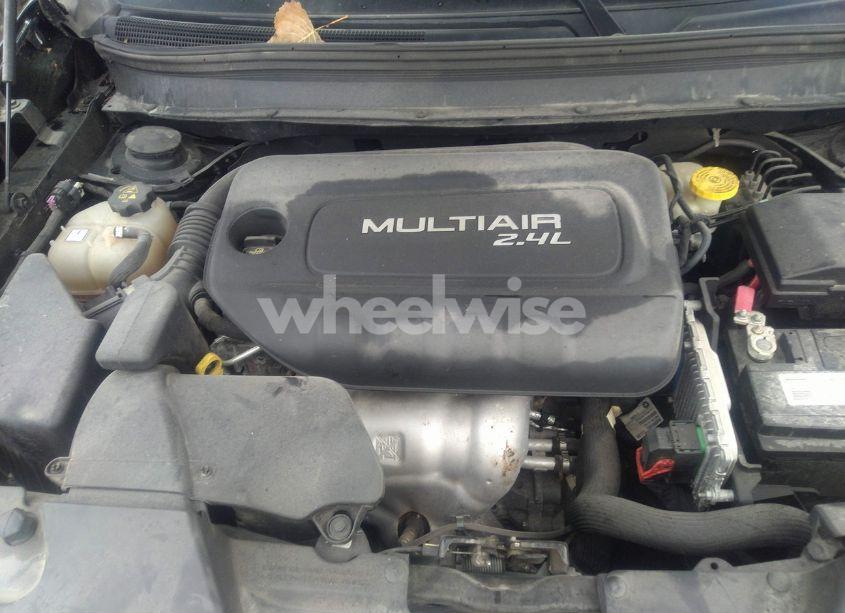 Photo 10 of 2016 Jeep Cherokee LATITUDE (VIN 1C4PJLCB6GW275552)