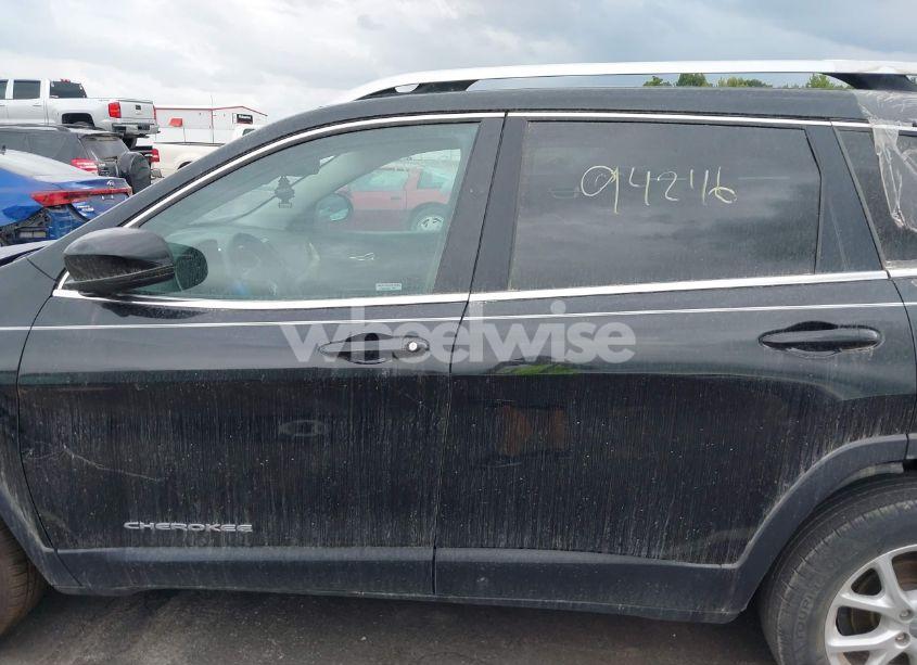 Photo 14 of 2016 Jeep Cherokee LATITUDE (VIN 1C4PJLCB6GW275552)