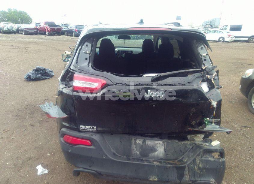 Photo 6 of 2016 Jeep Cherokee LATITUDE (VIN 1C4PJLCB6GW275552)